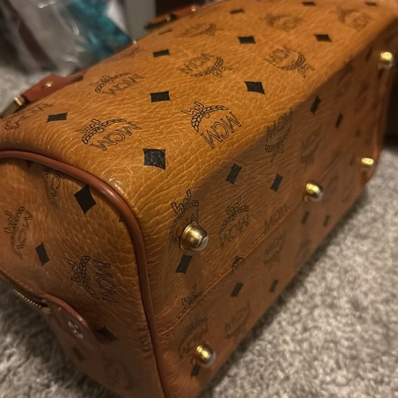 💎AUTHENTIC💎 MCM Cognac Visetos Boston Bag with matching small coin pouch - Picture 16 of 17